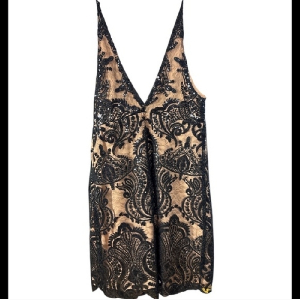 Free People Elegant Black Lace Dress Beads Sequin Shimmer Size 2 - Picture 3 of 8